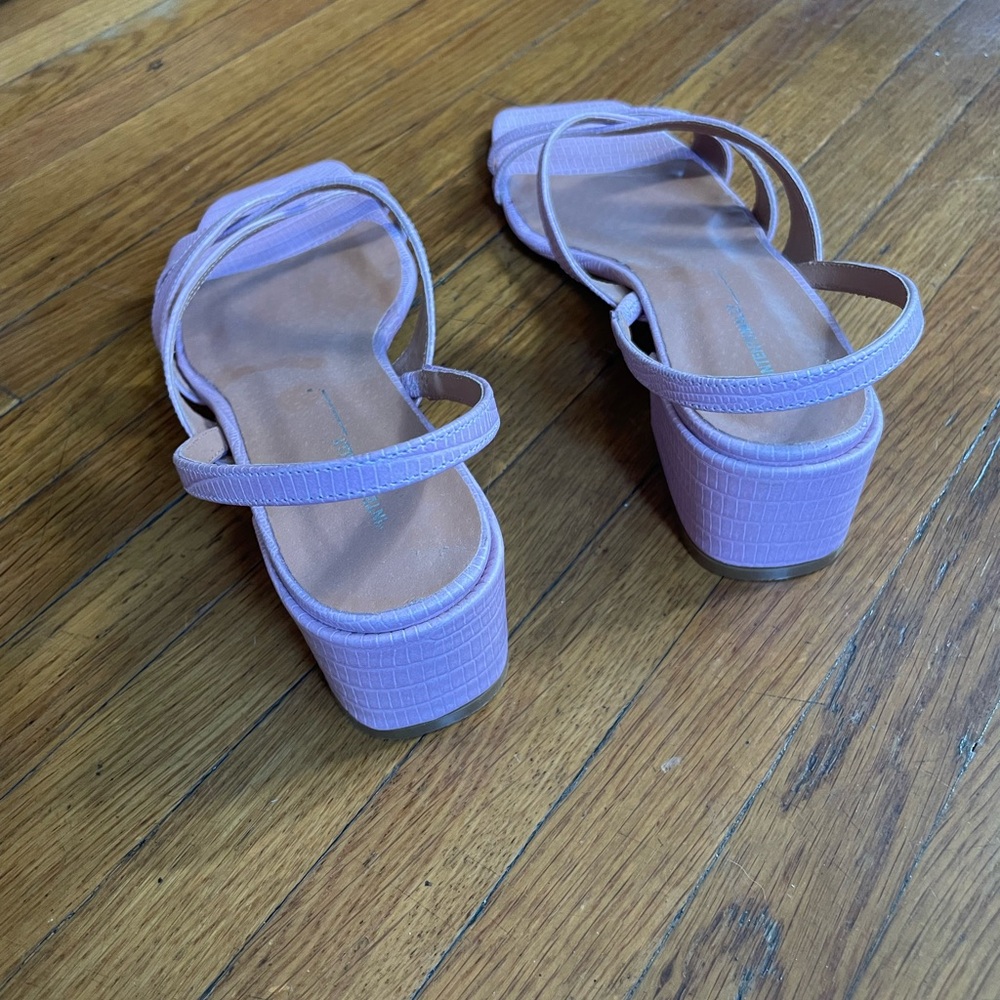 Intentionally Blank Block Heel Sandals - Picture 4 of 5